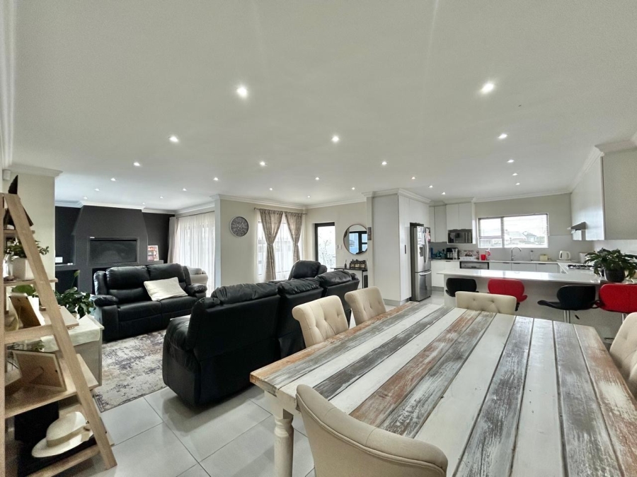 3 Bedroom Property for Sale in Fountains Estate Eastern Cape